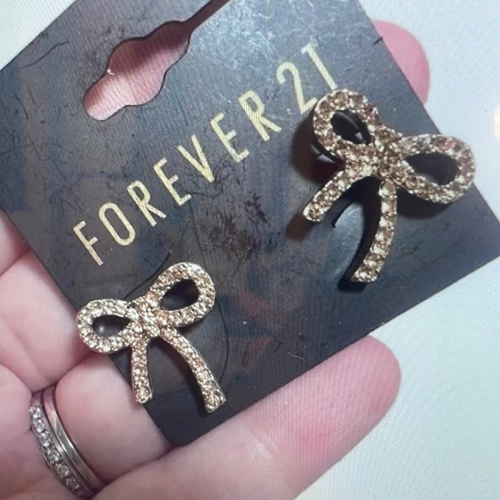 Forever 21 Gold Bow Earrings
